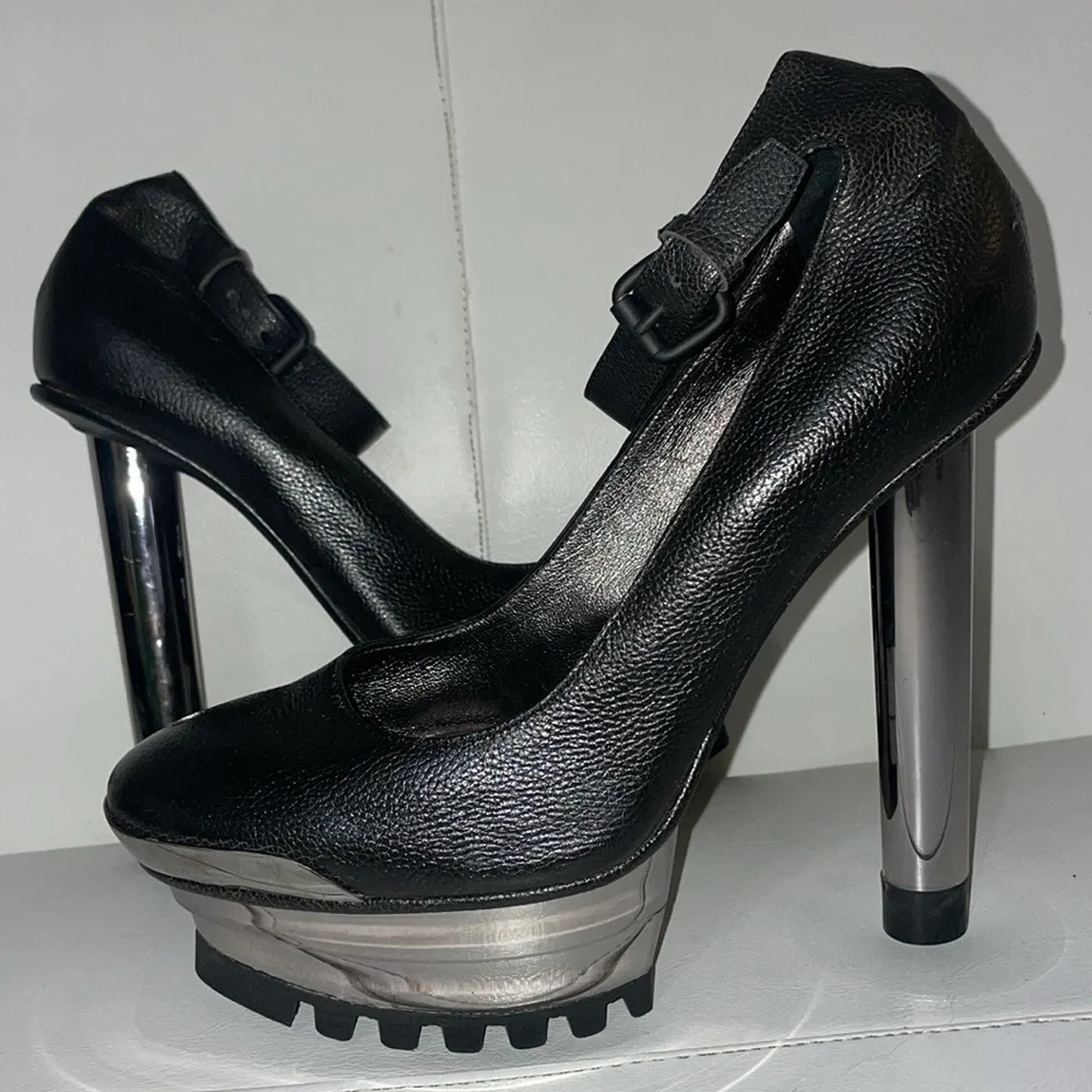 Vintage runway Calvin Klein Collection black leather heels metal platform 7.5